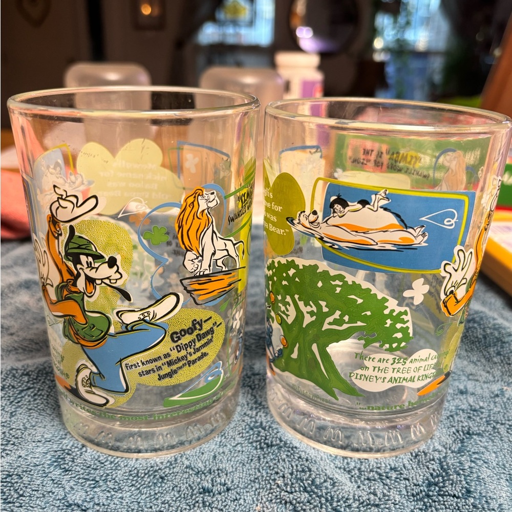 Vintage Disney Character Glasses Set